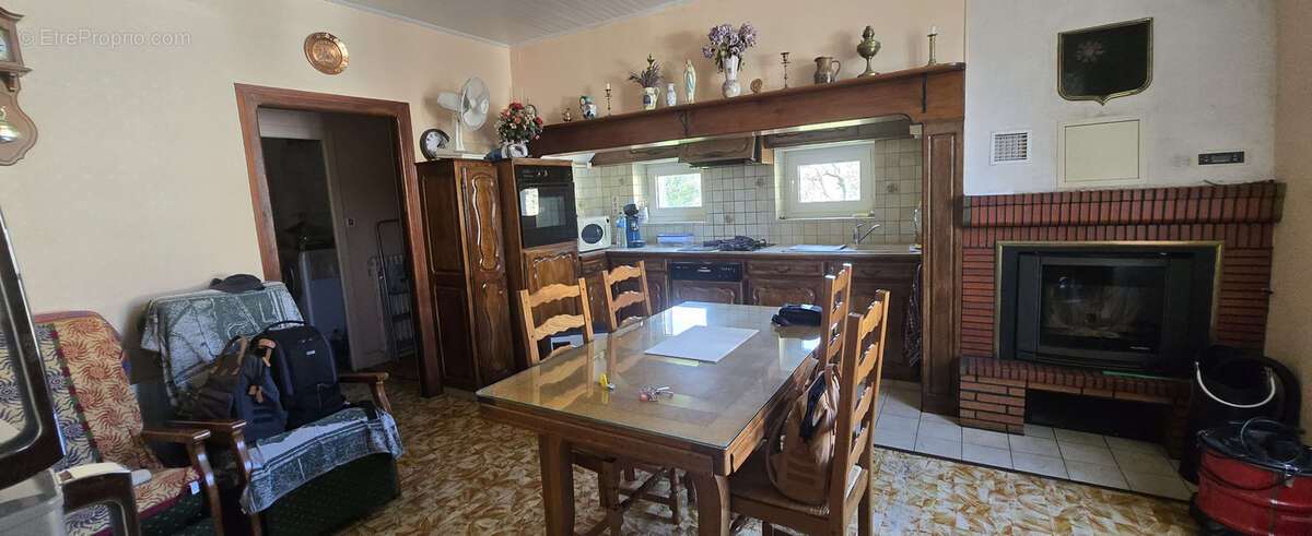 Maison à SAINT-JULIEN-LE-PELERIN