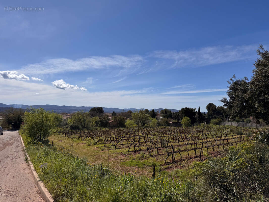 Terrain à PUGET-VILLE