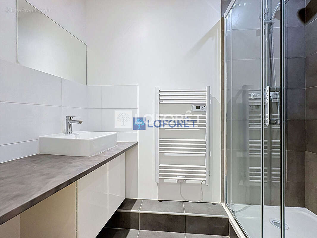 Appartement à SURESNES