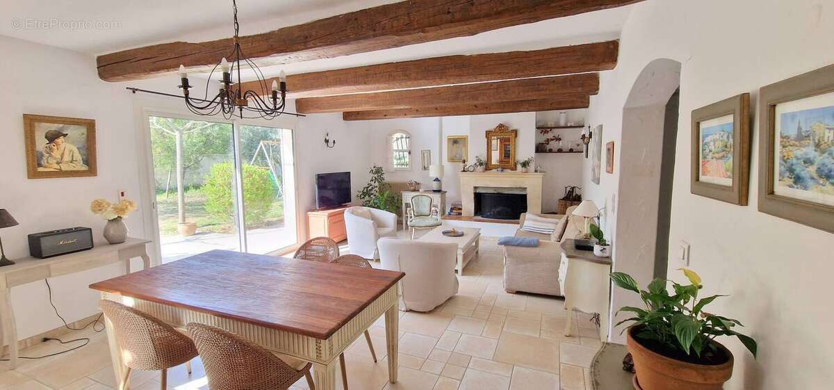 Autre à ROQUEBRUNE-SUR-ARGENS