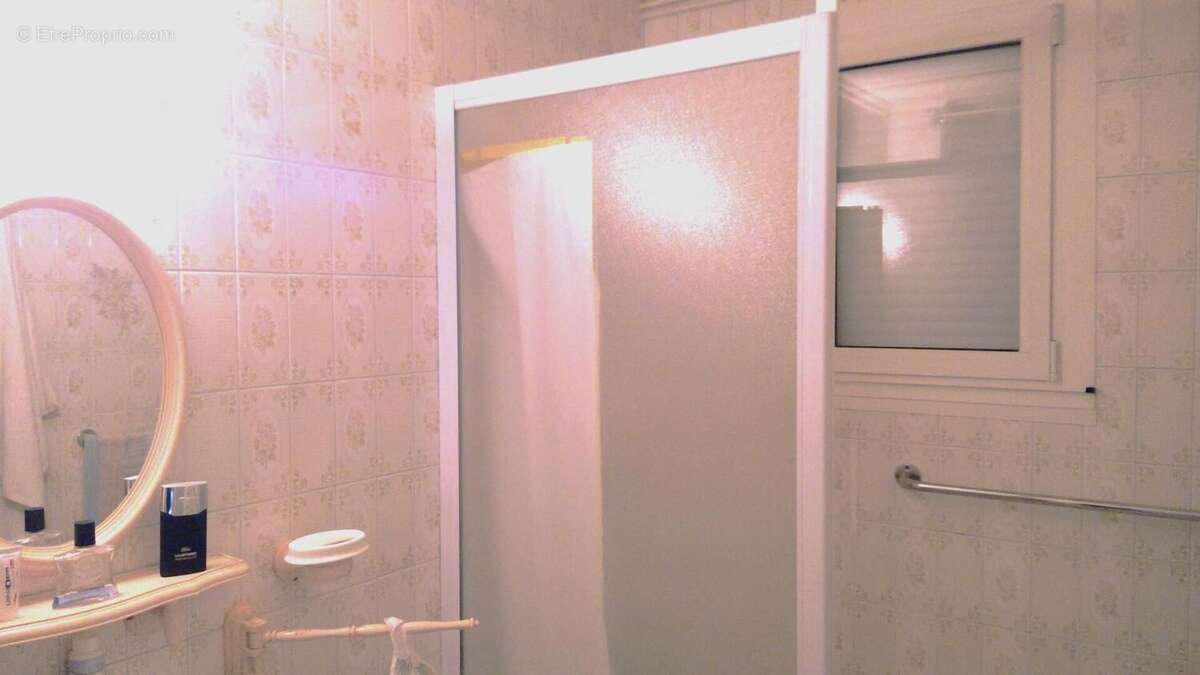 Photo 3 - Maison à SAINT-PIERRE-DES-ECHAUBROGNES