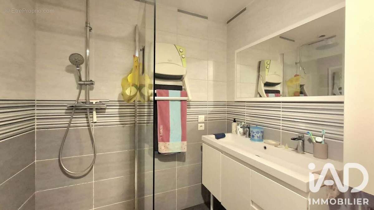 Maison 75 m² à Aubazines  - photo 6