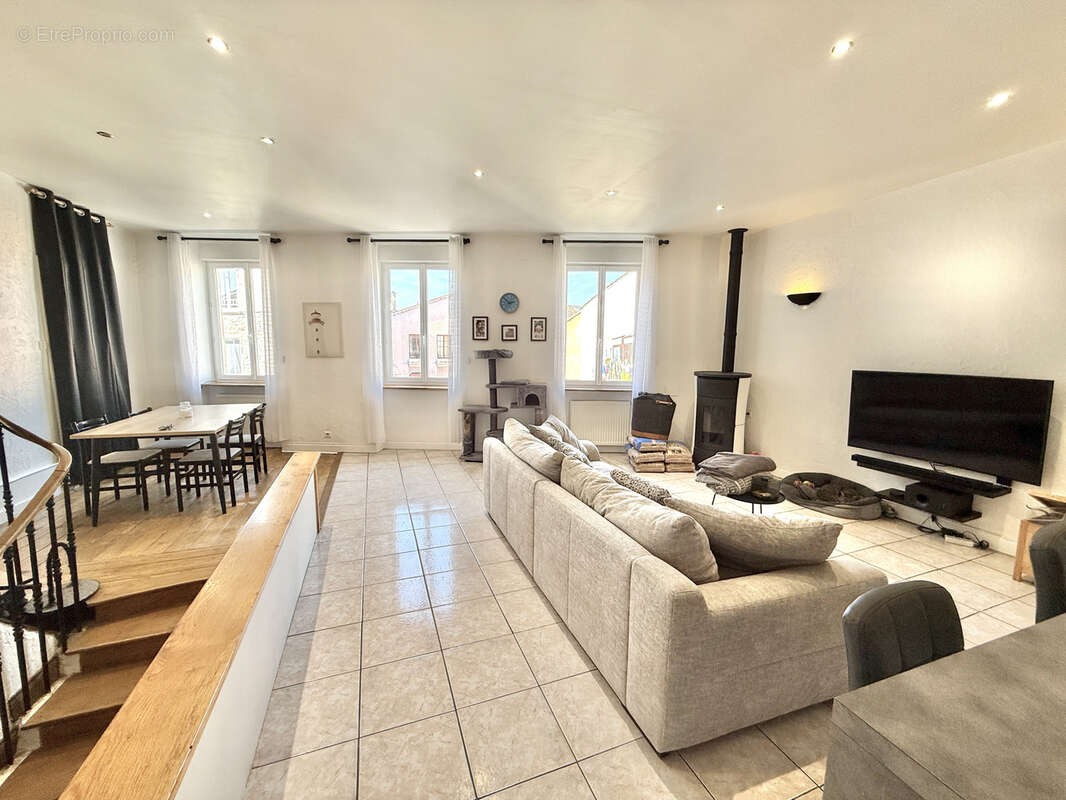 Appartement à THOISSEY