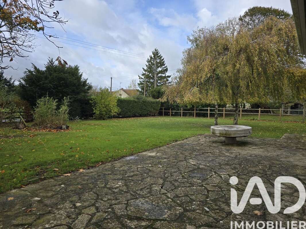 Photo 2 - Maison à JOUY-LE-CHATEL
