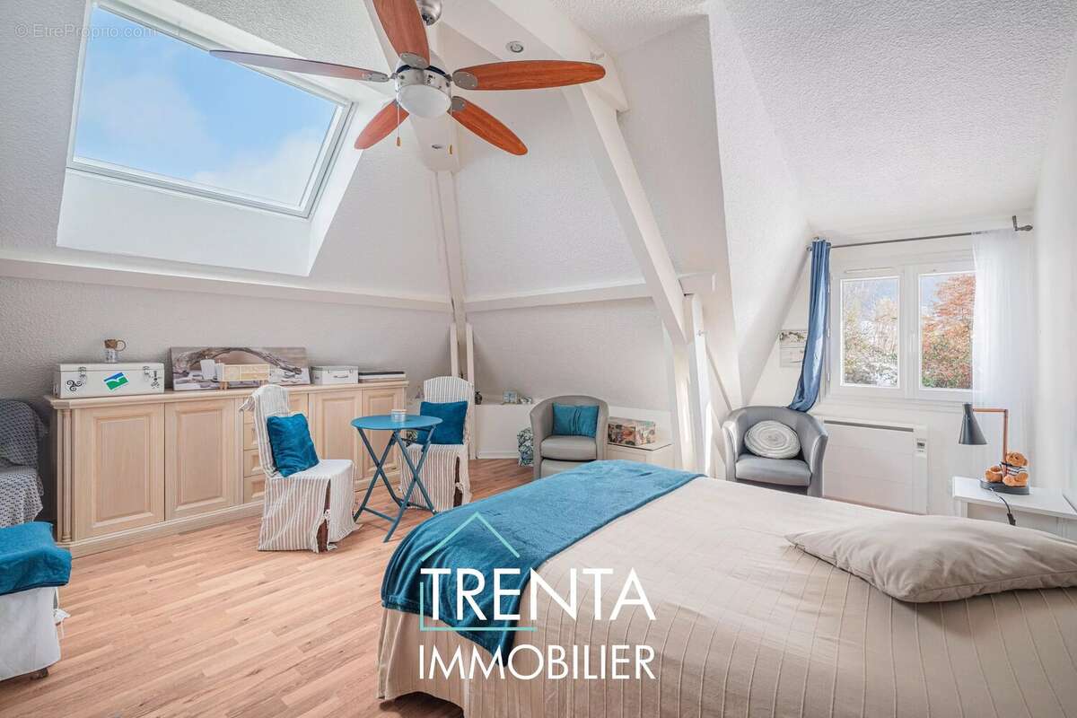 Maison à SAINT-ETIENNE-DE-CROSSEY