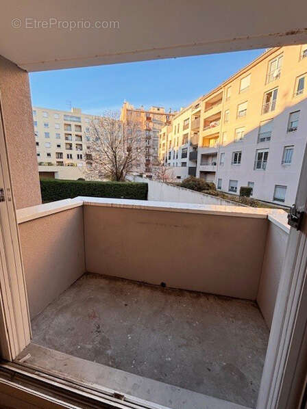 Appartement à LYON-9E