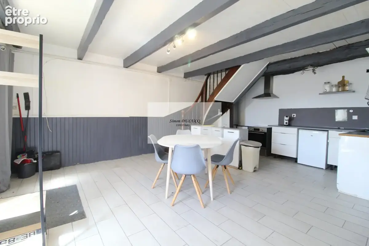 Maison de village avec terrain constructible, calme, terrasse et beau potentiel - photo 5