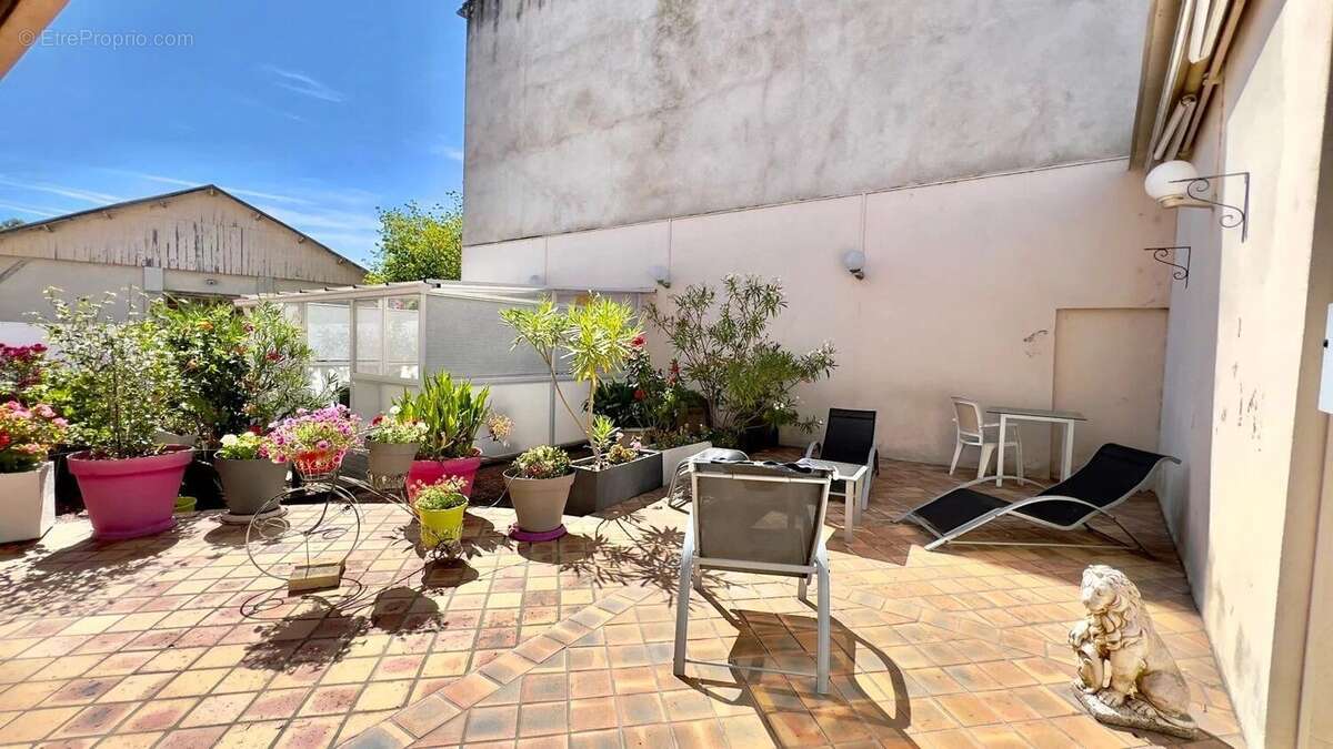 Maison à SAINTE-LIVRADE-SUR-LOT