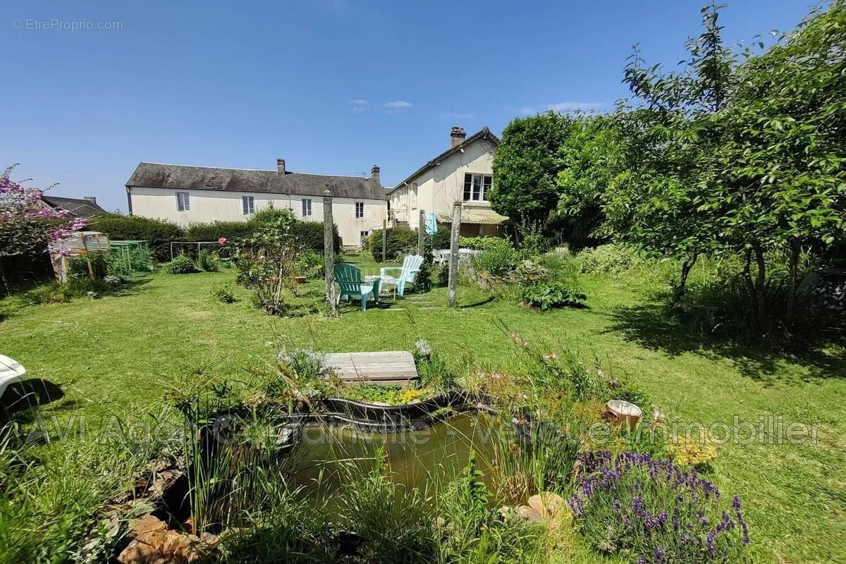 Maison à TOURVILLE-SUR-SIENNE