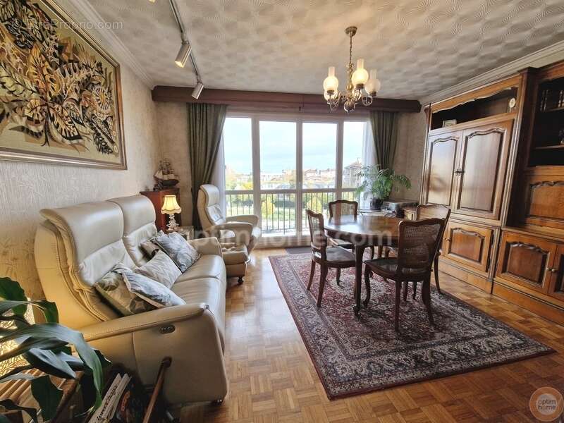 Appartement à CHOISY-LE-ROI