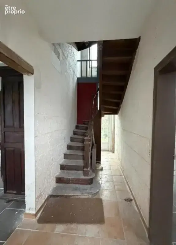 Agris. Maison de 300 m² à finir de rénover - photo 2