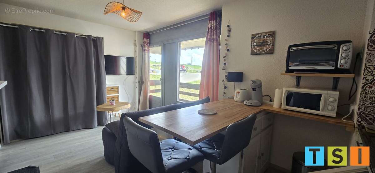 Appartement à MAYREGNE