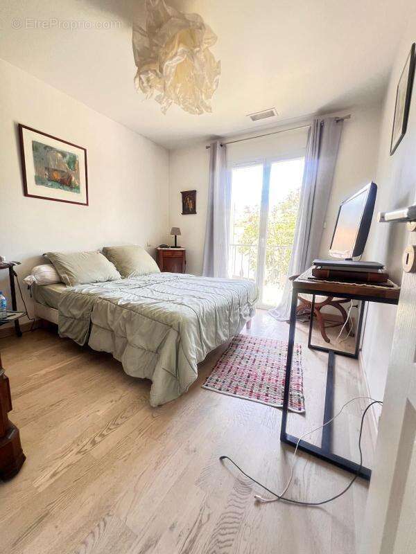  NÎMES – Maison contemporaine avec piscine et vue sur la Tour Magne !  - photo 4