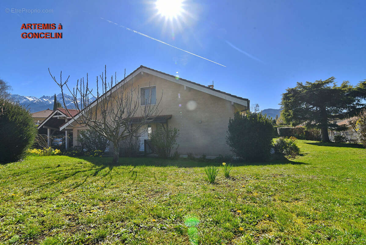 Maison à MONTBONNOT-SAINT-MARTIN