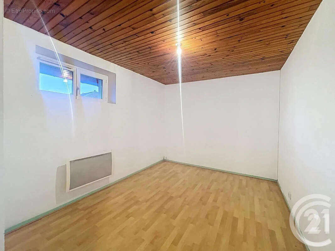 Appartement à REPLONGES