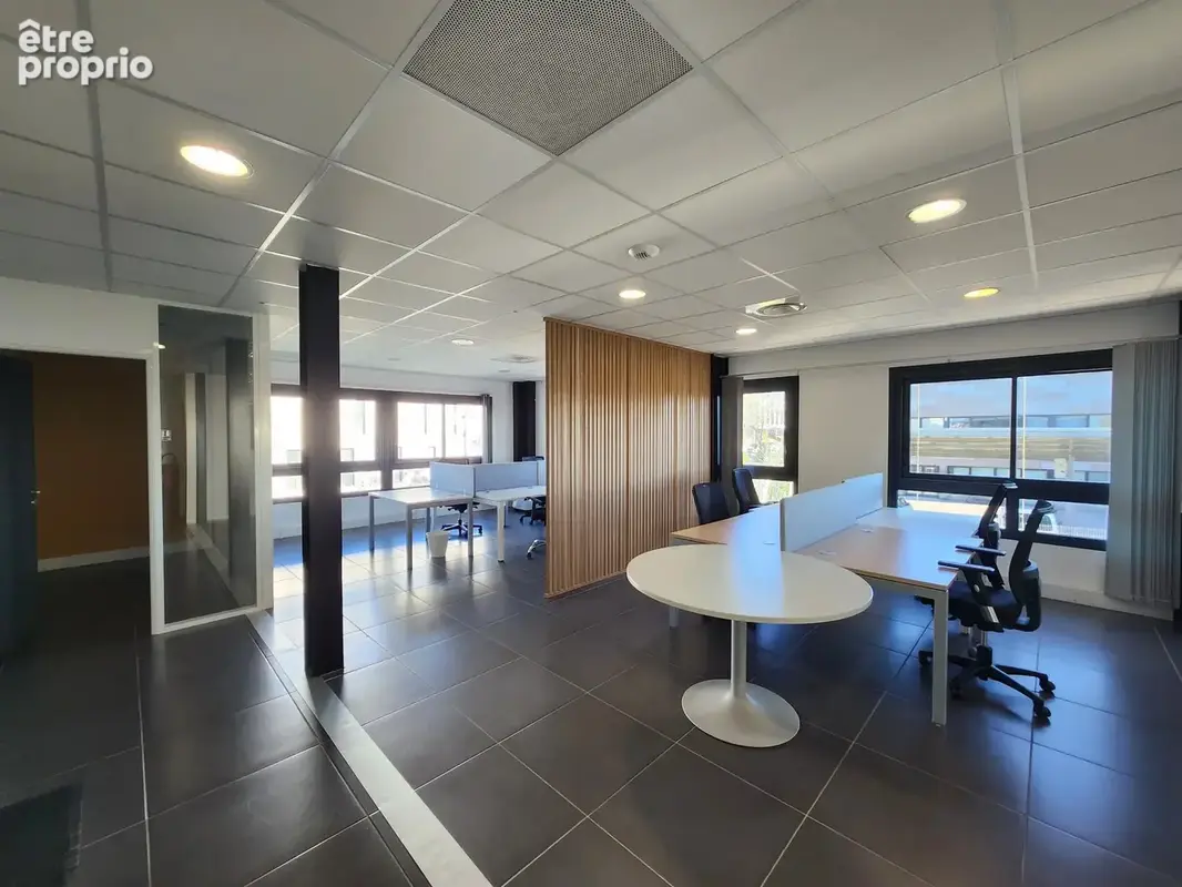 Commerce 302 m² à Montpellier  - photo 2