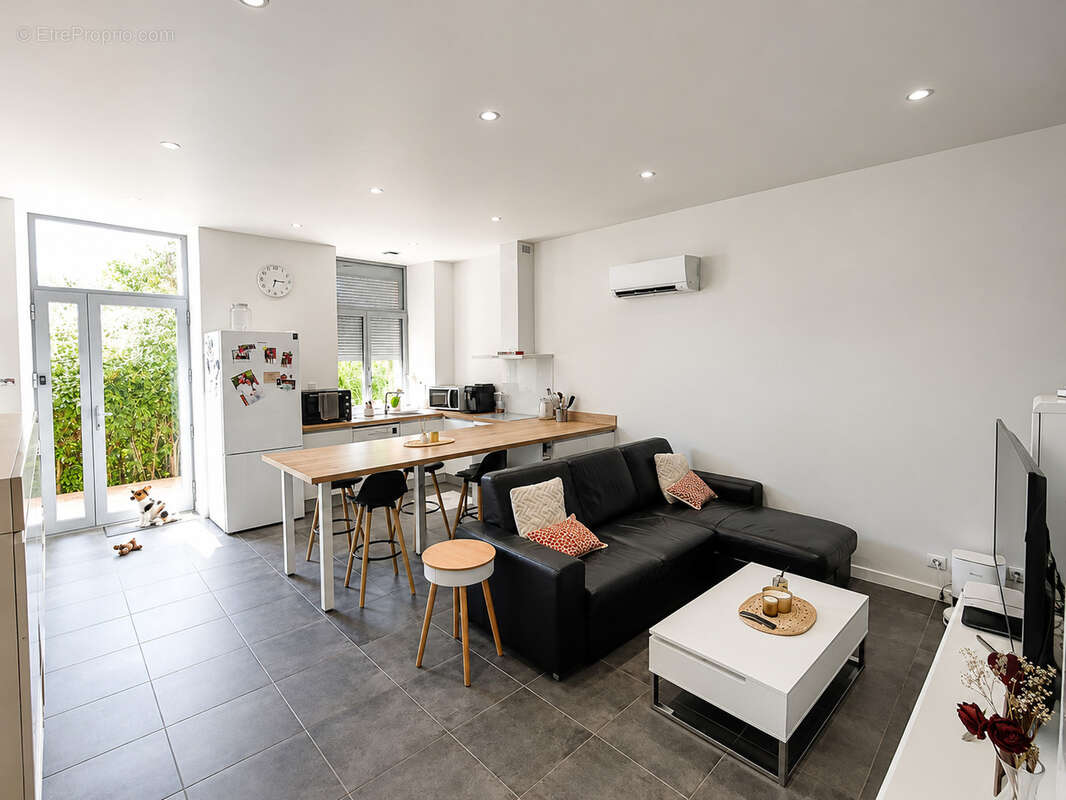 Propriété entièrement rénovée de 323 m2 avec piscine et dépendances - photo 28