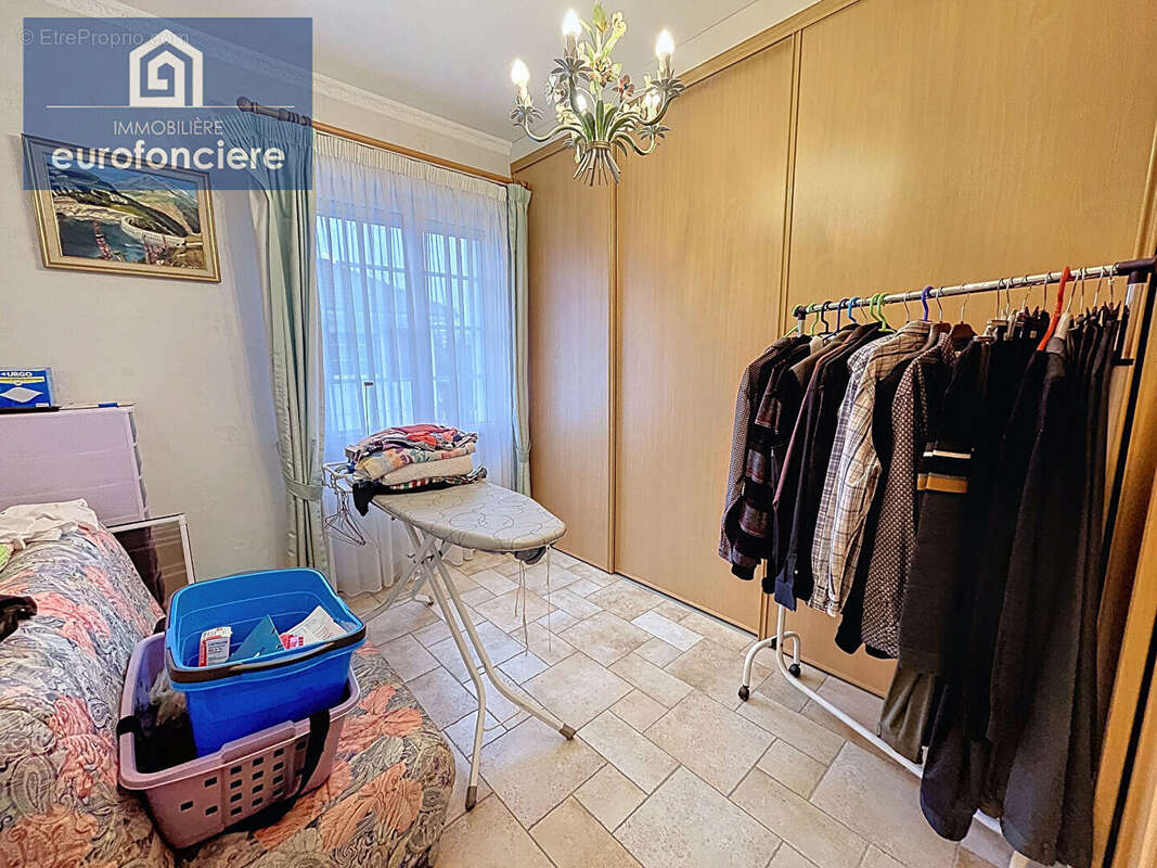 Maison à SAINT-JULIEN-LES-VILLAS