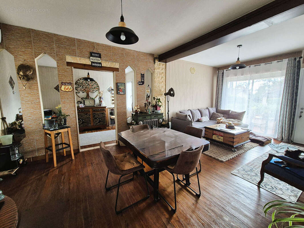 Maison à VILLENEUVE-DE-MARSAN