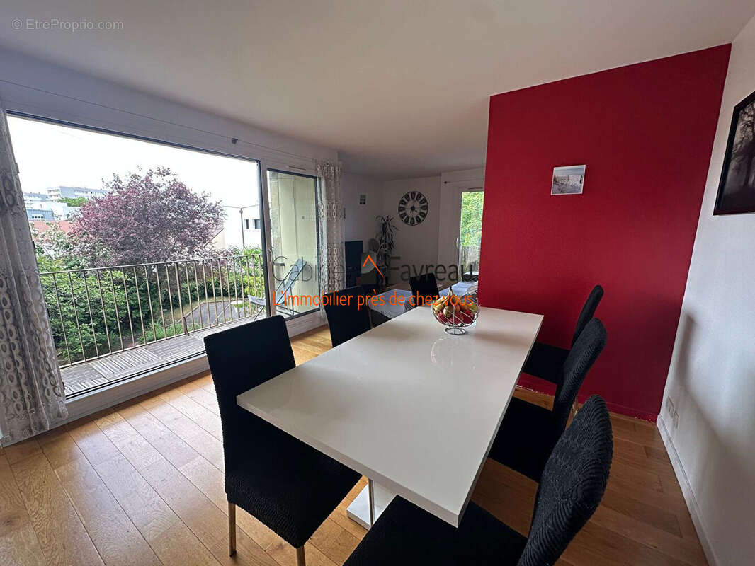 Appartement à L&#039;HAY-LES-ROSES