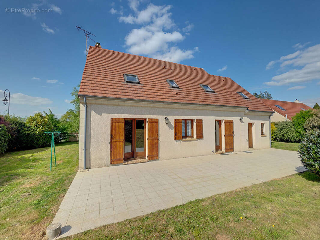 Maison familiale 10 mn gare  epernon 5 chambres - photo 2