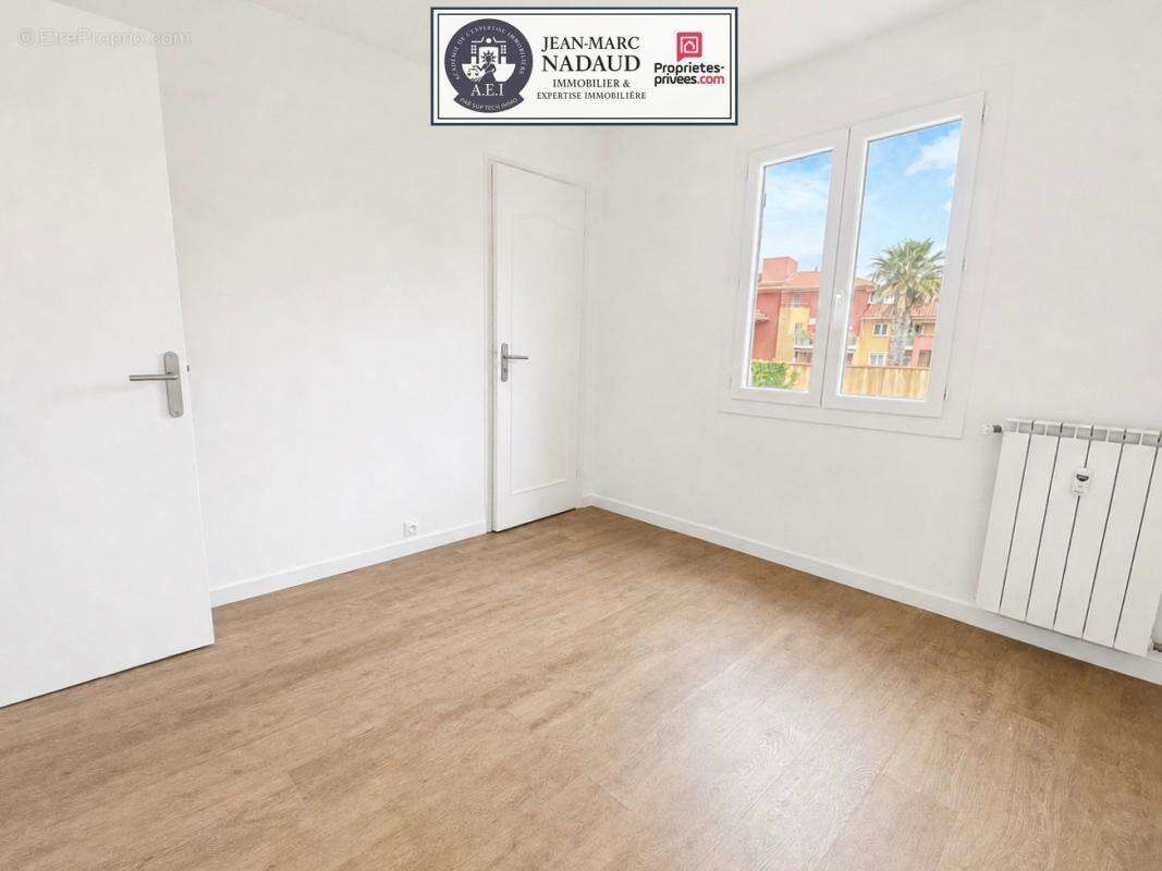 3 pièces entièrement rénové  clim+ garage + cave, tout à pied' - photo 10