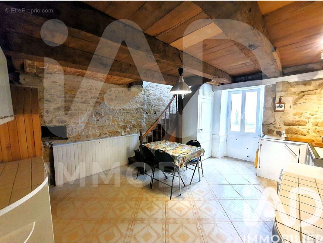 Photo 8 - Maison à CHASSENEUIL-SUR-BONNIEURE