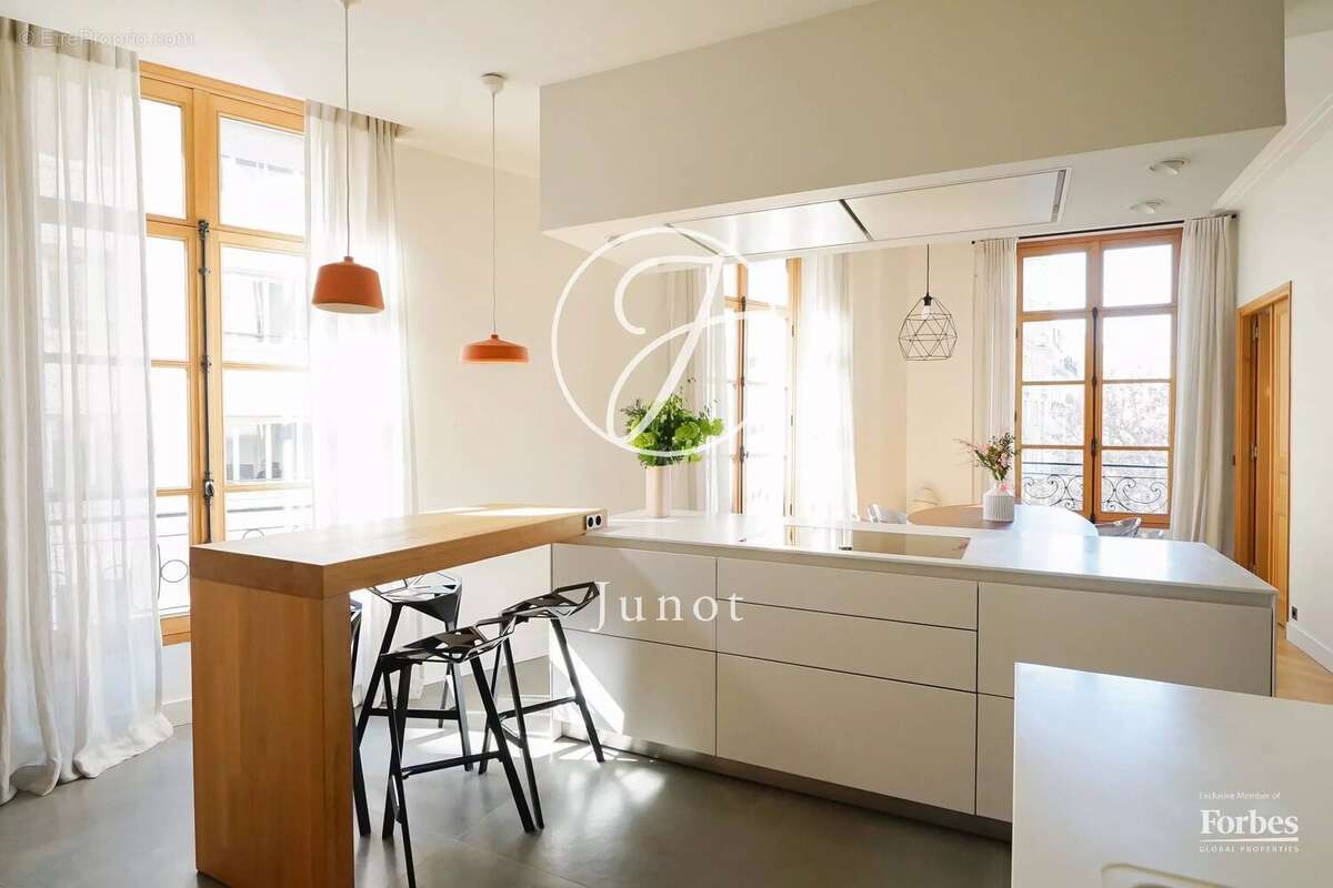 Appartement à PARIS-5E