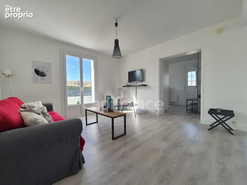 Maison à vendre 4 pièces ROYAN (17) - Piscine chauffée - Terrain de 375m² - photo 4