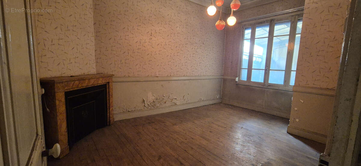 Maison à LA VERPILLIERE