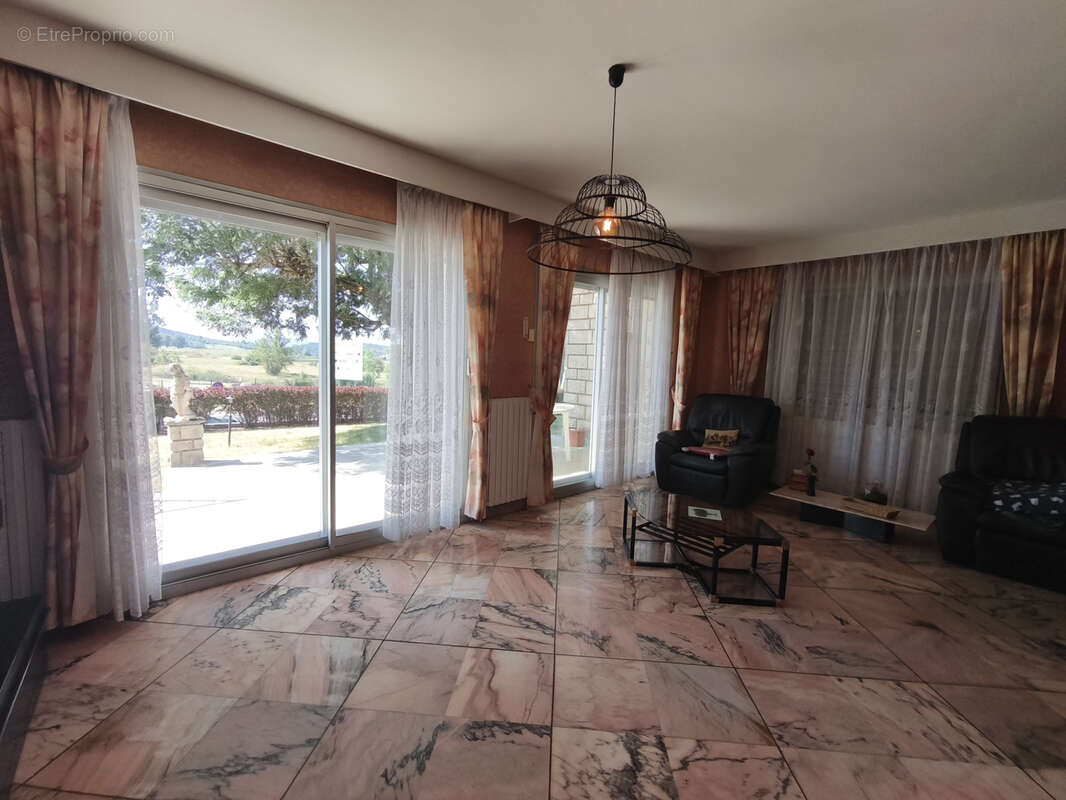 maison de plain pied sur 1700m2 de terrain - photo 11