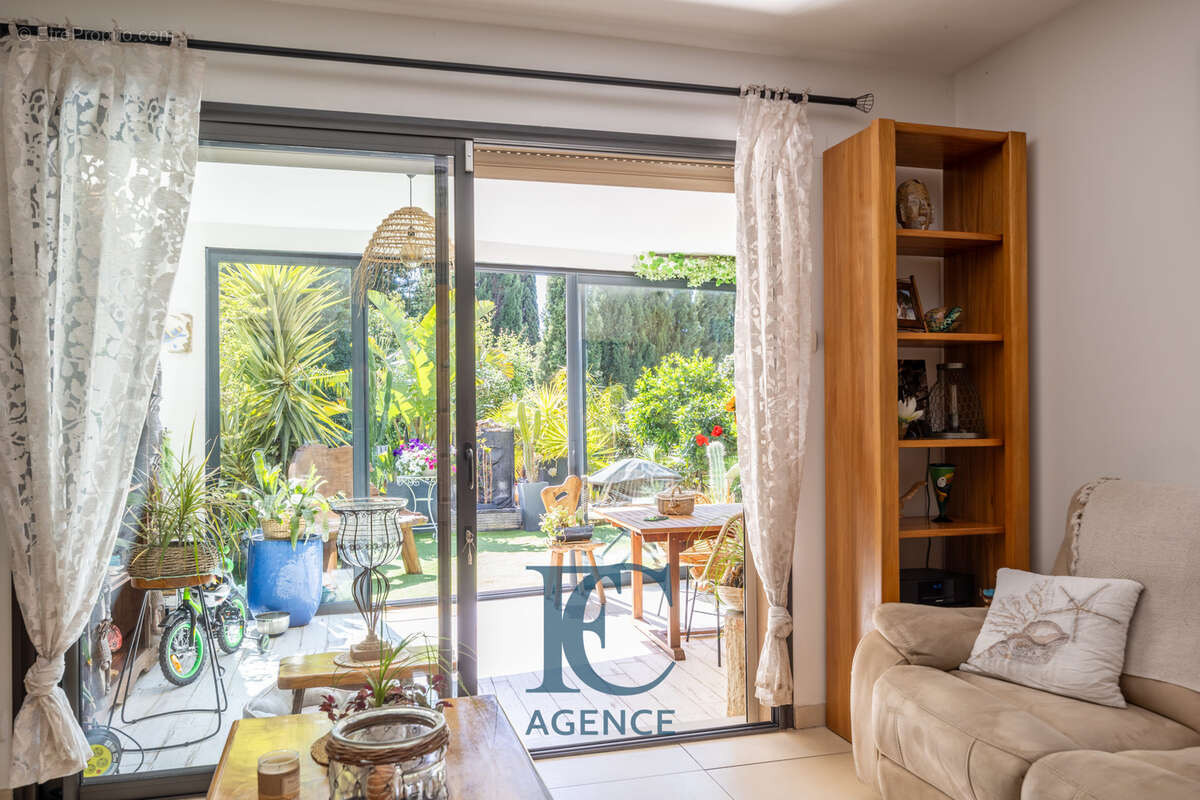 Appartement à SANARY-SUR-MER