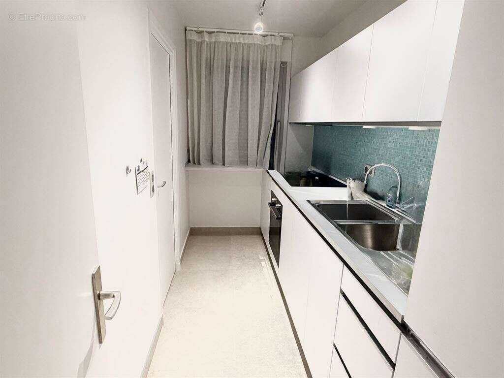 Appartement à PARIS-10E
