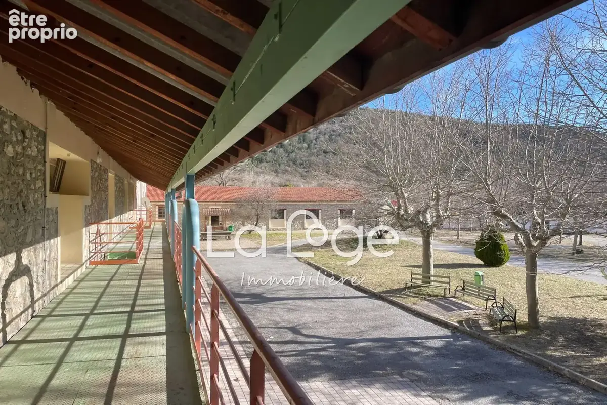 Commerce 1 238 m² à vendre à Aspres-Sur-Buech (05140) - photo 3
