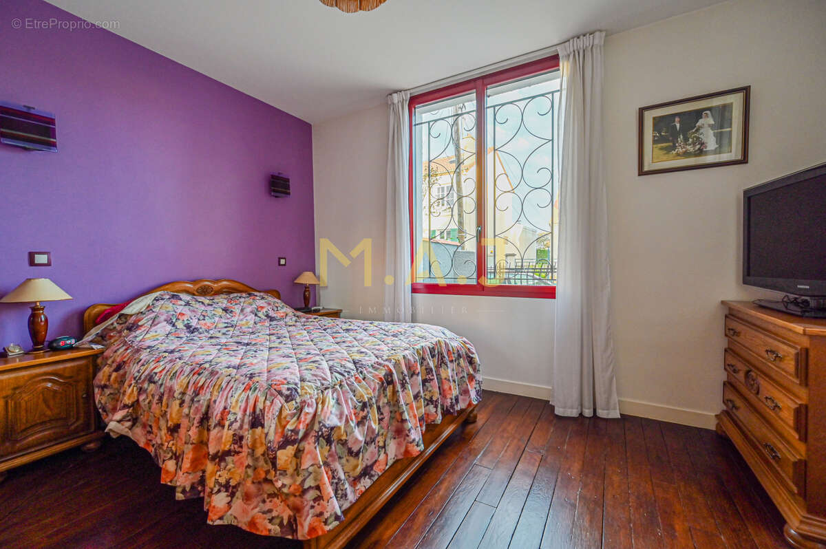 Maison à LE PERREUX-SUR-MARNE