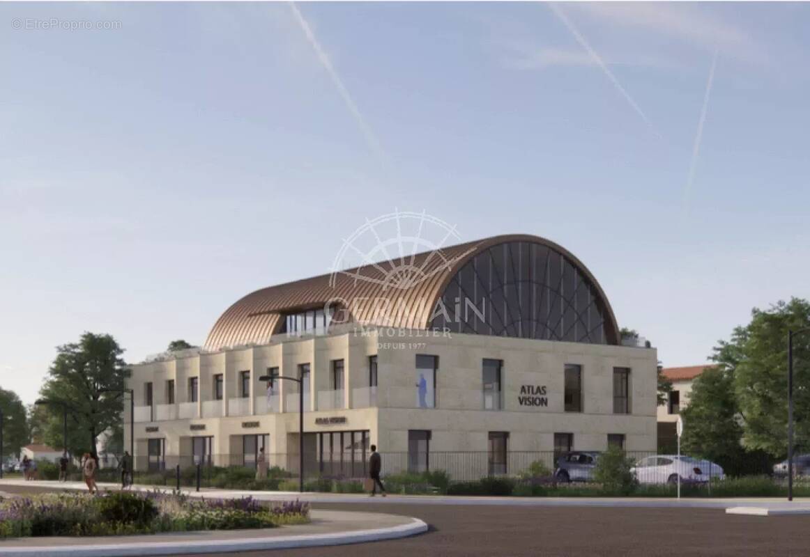 Commerce à L'ISLE-SUR-LA-SORGUE