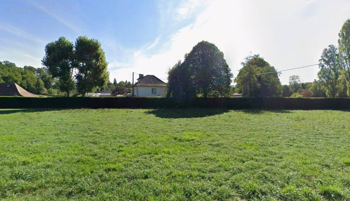 Terrain à PERIGUEUX