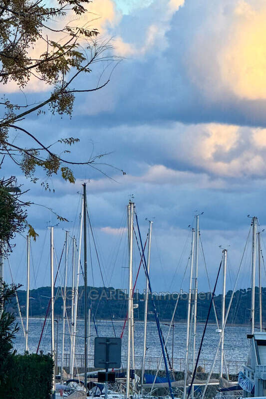 Appartement à CARQUEIRANNE