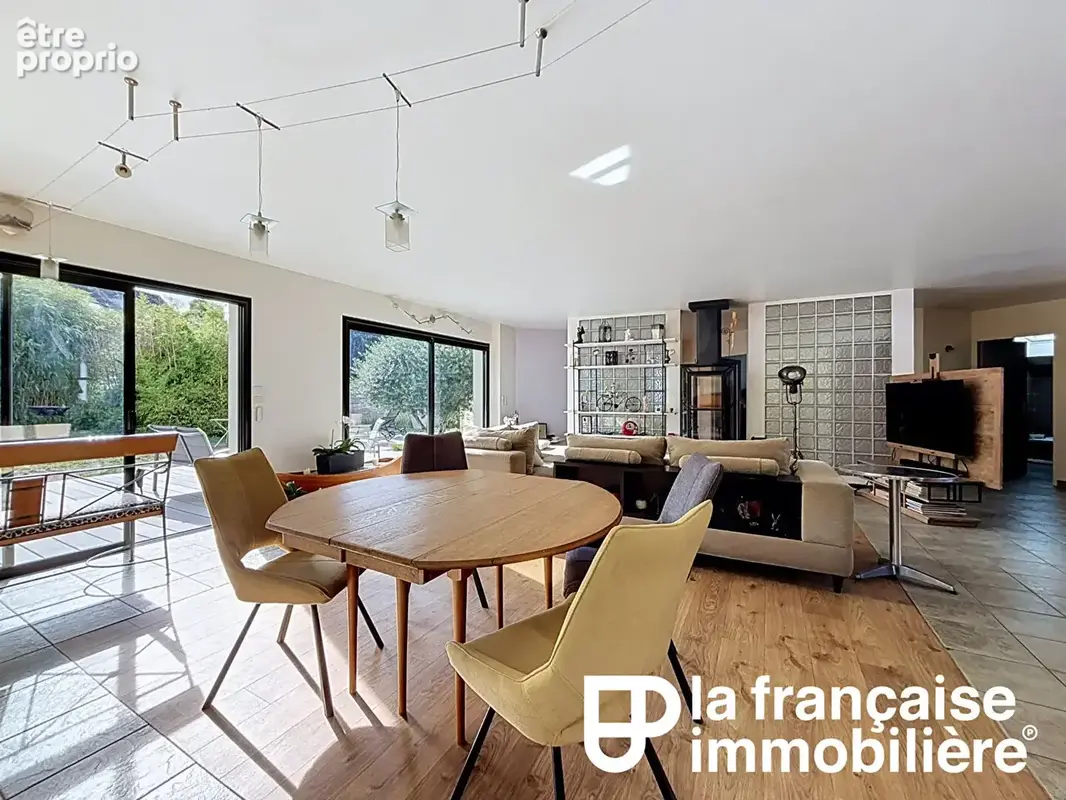 Maison Chateaugiron- plain-pied- dépendance - centre-ville - photo 8