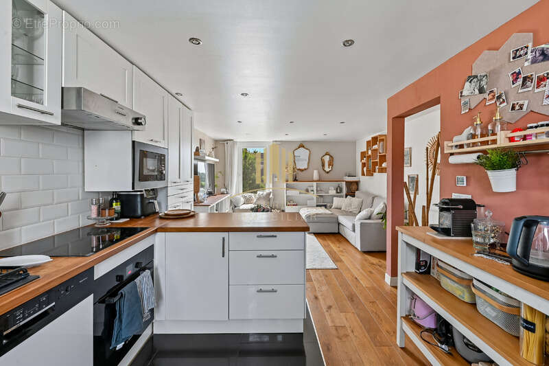 Appartement à BUSSY-SAINT-GEORGES