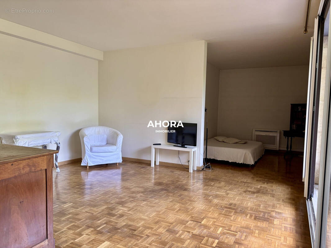 Appartement à MARSEILLE-9E