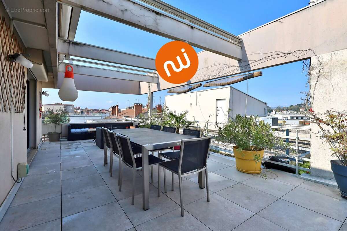 Appartement à TASSIN-LA-DEMI-LUNE