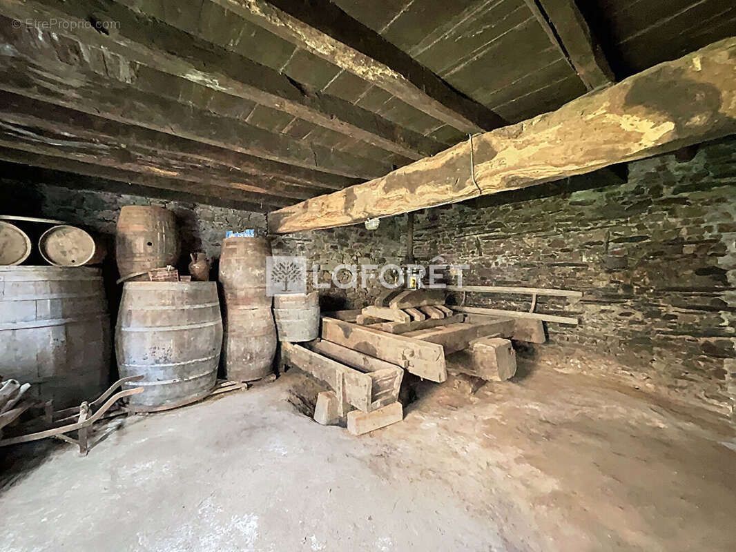 Maison à BAINS-SUR-OUST