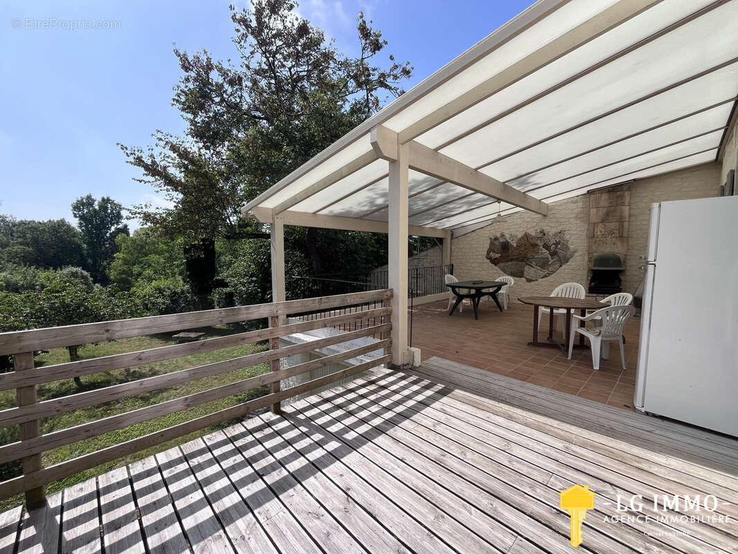 Maison à MORTAGNE-SUR-GIRONDE