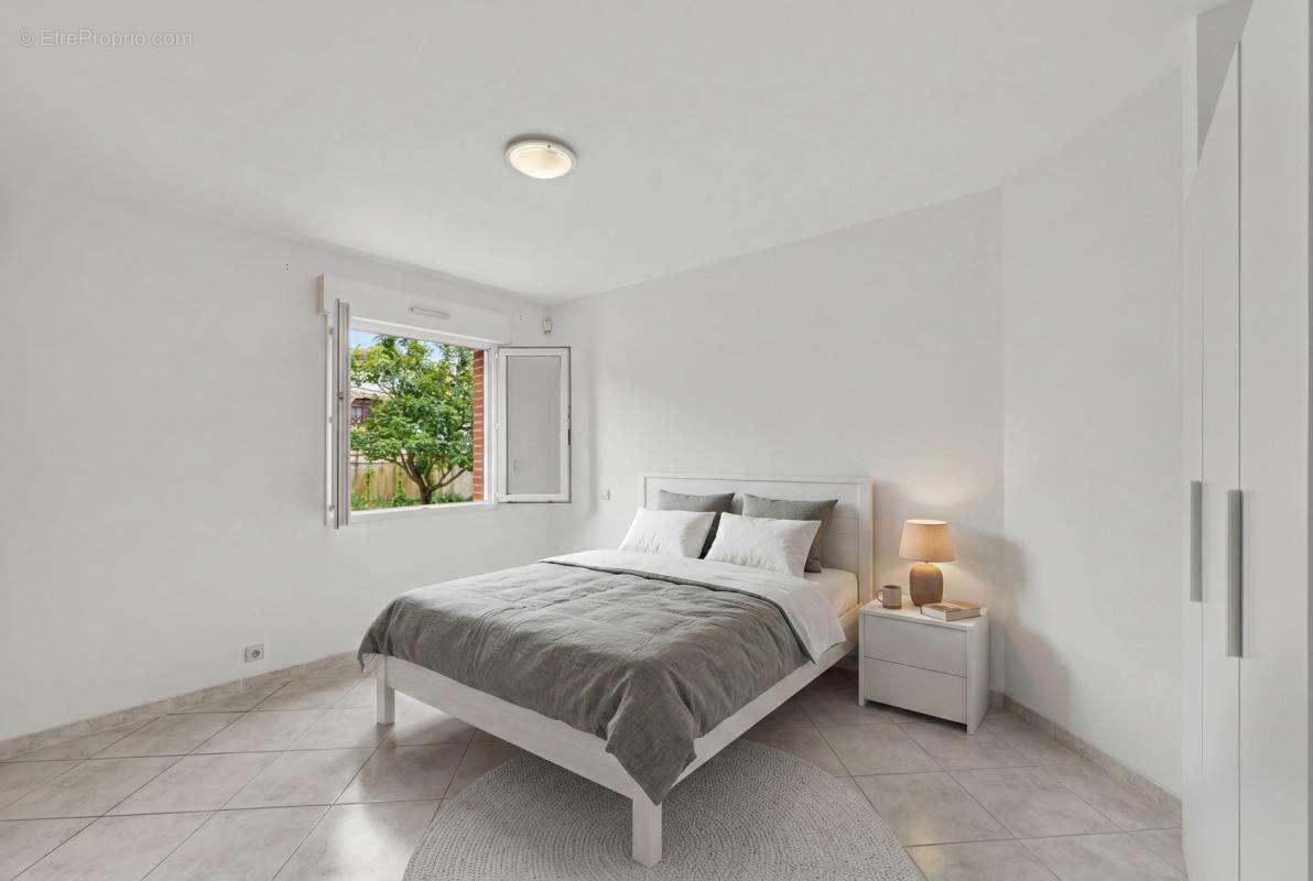 Maison 245 m² à Roques  - photo 6