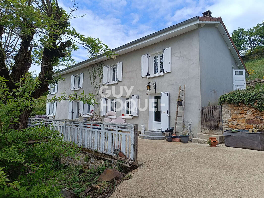 Maison à CHAMBOST-LONGESSAIGNE