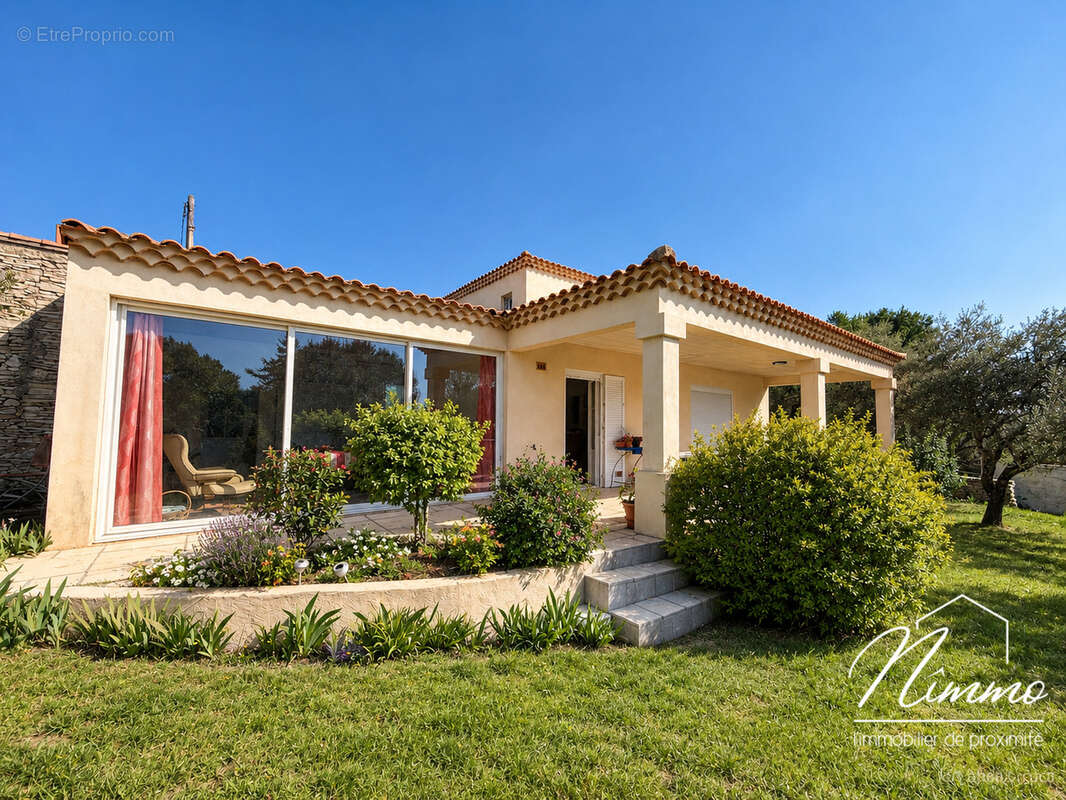 Villa t5 avec studio garage et mazet sur un terrain de 2657 m2 à nimes - photo 3