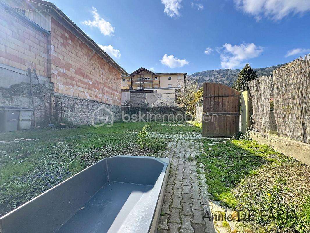À vendre – fonds de commerce & murs commerciaux – hôtel • restaurant • traiteur – allevard (isère) - photo 11