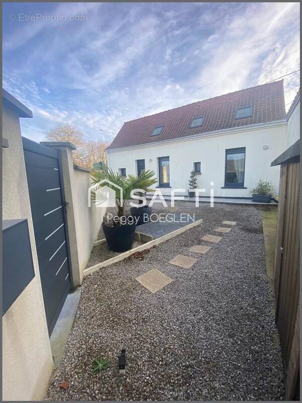 Photo 1 - Maison à BONNINGUES-LES-ARDRES