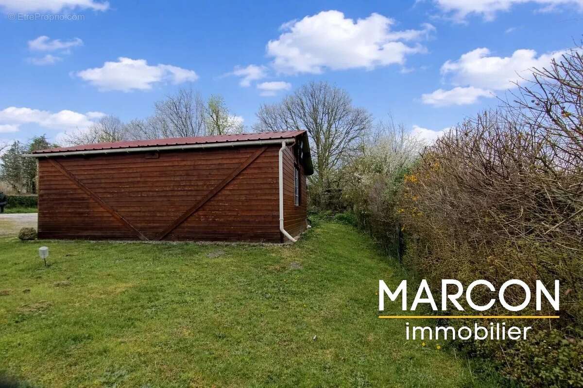 Maison à SAINT-MEDARD-LA-ROCHETTE